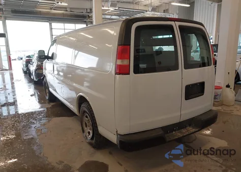 2008 Chevrolet Express Work Van из США, поврежденный, VIN 1GCFG15X781222123